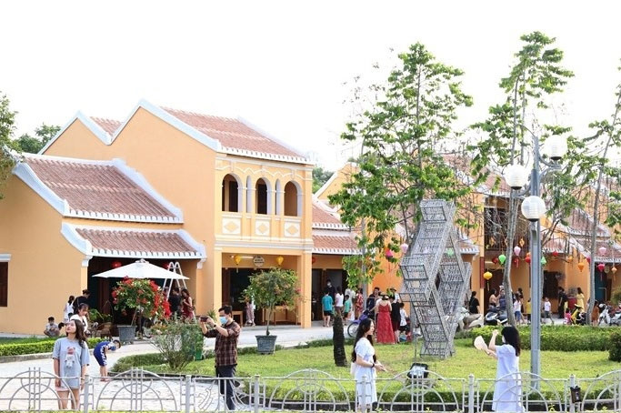 Phiên bản phố cổ Hội An được tái hiện trong lòng Công viên Hội An (Tp. Thanh Hóa) Phiên bản phố cổ Hội An được tái hiện trong lòng Công viên Hội An (Tp. Thanh Hóa)
