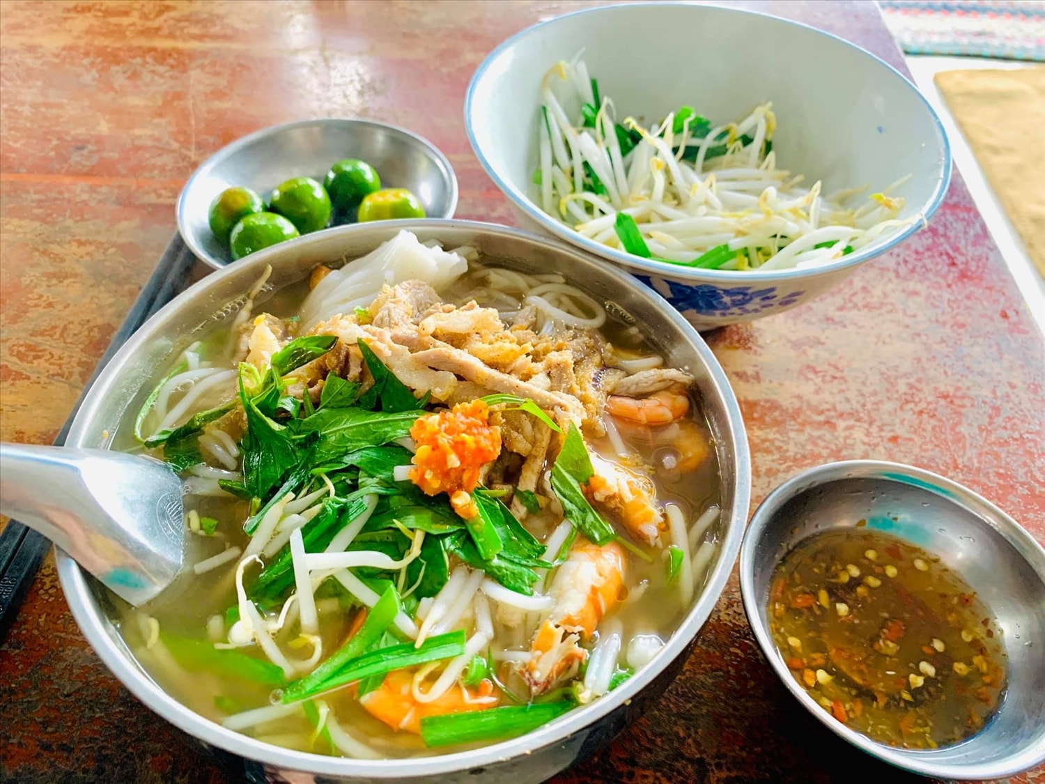 Bún nước lèo (Sóc Trăng) Bún nước lèo (Sóc Trăng)