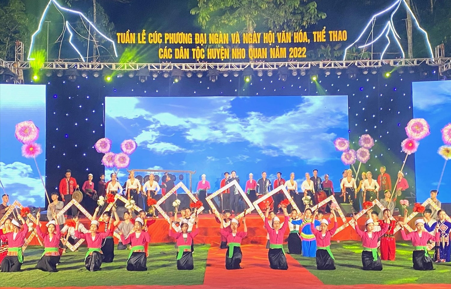 Lễ Khai mạc “Tuần du lịch Cúc  Phương đại ngàn và Ngày hội Văn hóa các dân tộc” ở huyện Nho Quan (Ninh Bình)