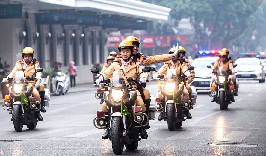 Công an Hà Nội phân luồng giao thông dịp SEA Games 31. Ảnh minh hoạ