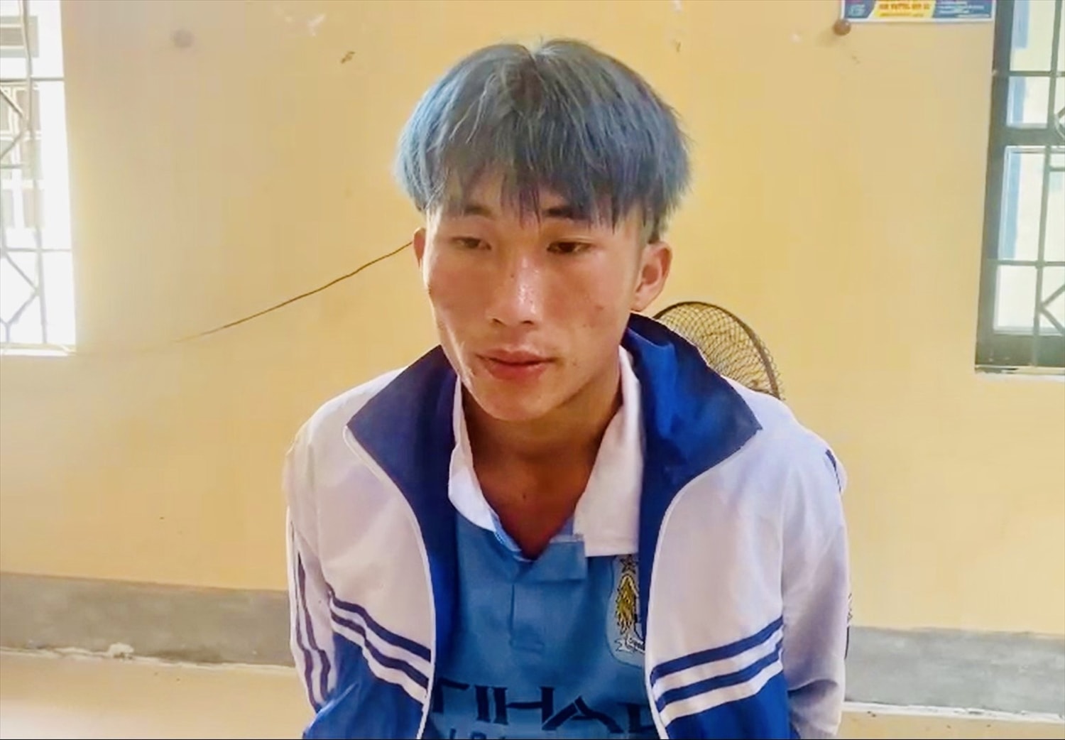 Đối tượng Vừ A Co tại cơ quan điều tra. Đối tượng Vừ A Co tại cơ quan điều tra.