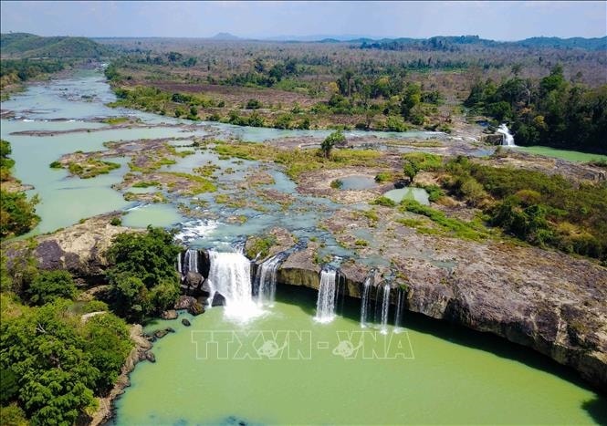 Đắk Lắk được thiên nhiên ưu đãi cho địa hình cảnh quan đẹp, hùng vĩ, lợi thế để phát triển du lịch
