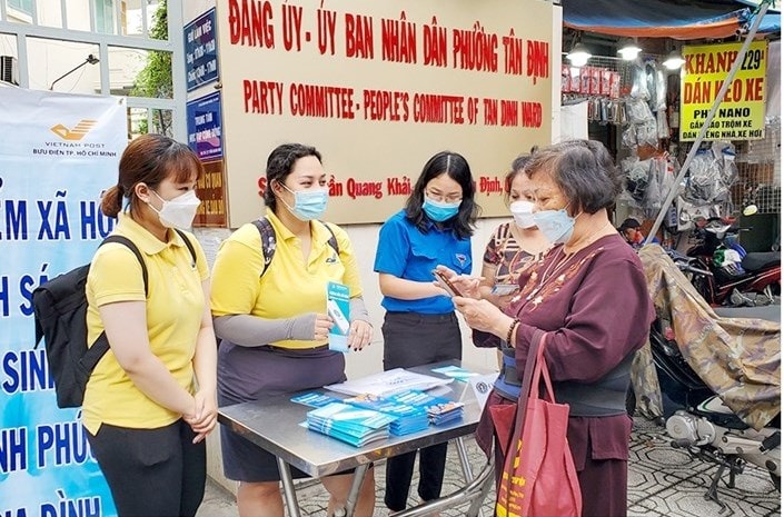 Thành phố Hồ Chí Minh phấn đấu phát triển thêm 7.600 người tham gia BHXH, BHTY, trong đó gồm 1.400 người tham gia BHXH tự nguyện và 6.200 người tham gia BHYT hộ gia đình Thành phố Hồ Chí Minh phấn đấu phát triển thêm 7.600 người tham gia BHXH, BHTY, trong đó gồm 1.400 người tham gia BHXH tự nguyện và 6.200 người tham gia BHYT hộ gia đình