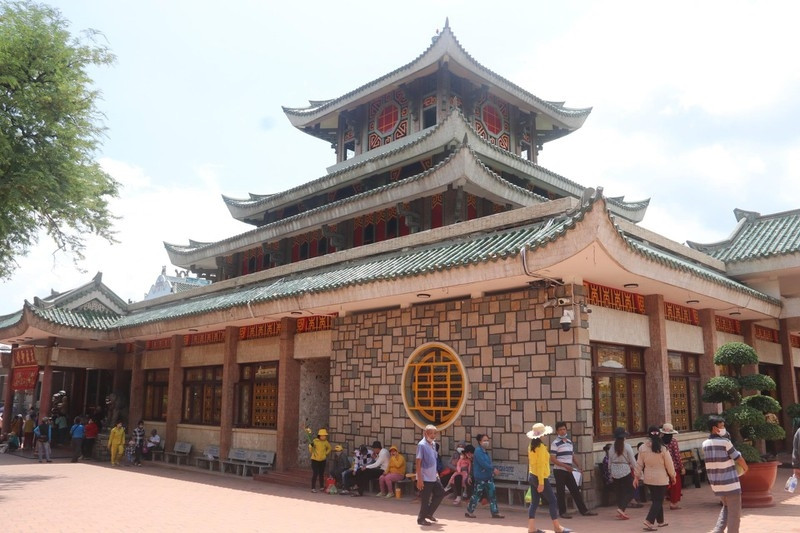Địa phương đang hoàn thiện đề án trình UNESCO xem xét đưa Lễ hội Vía Bà Chúa Xứ núi Sam vào Danh sách di sản văn hóa phi vật thể đại diện của nhân loại.