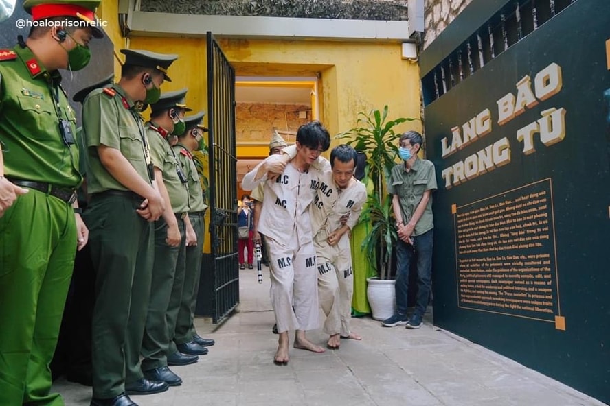 Hoạt cảnh về chế độ lao tù hà khắc tại Nhà tù Hỏa Lò.
