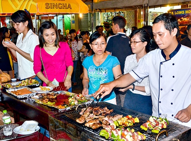 Lễ hội nhằm giới thiệu giá trị đặc thù của hải sản với sự đa dạng từ nền văn hóa ẩm thực biển đảo của Bà Rịa - Vũng Tàu. (Ảnh minh họa) Lễ hội nhằm giới thiệu giá trị đặc thù của hải sản với sự đa dạng từ nền văn hóa ẩm thực biển đảo của Bà Rịa - Vũng Tàu. (Ảnh minh họa)