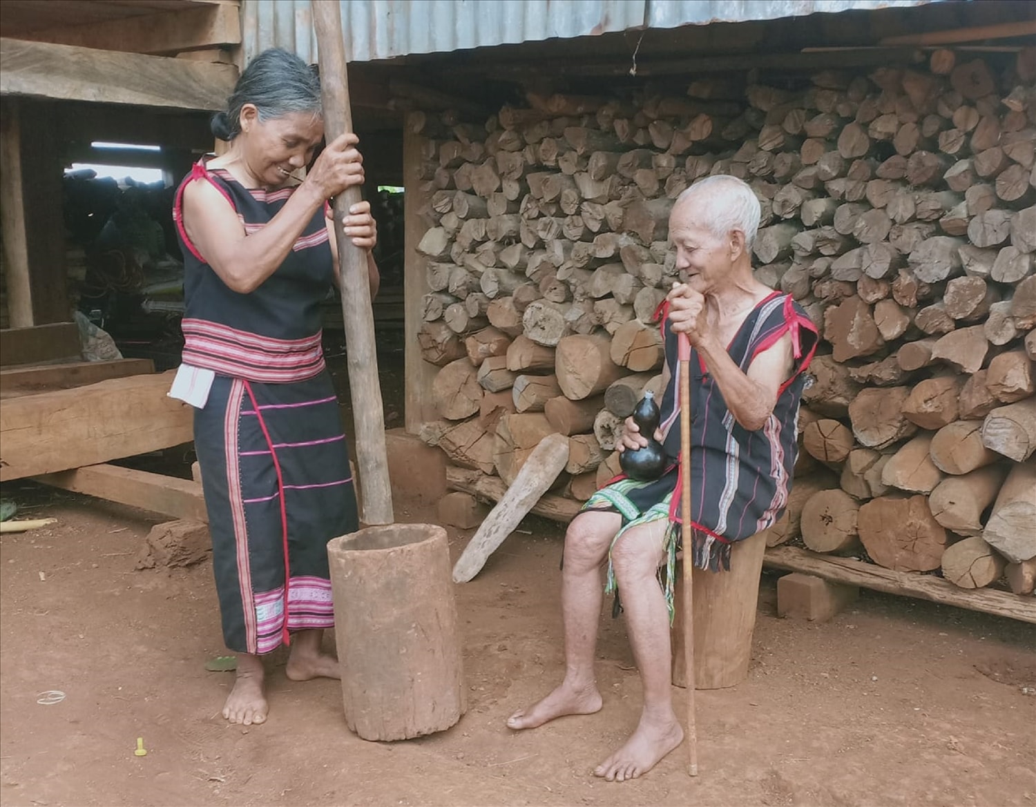 Trong ký ức của lớp người già, kơ nia có rất nhiều và đã trở thành huyền thoại của đất Tây Nguyên Trong ký ức của lớp người già, kơ nia có rất nhiều và đã trở thành huyền thoại của đất Tây Nguyên
