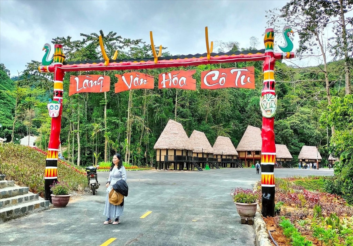 Chỉ một khi vực nhỏ tái hiện không gian văn hóa Cơ Tu, liệu chừng đó có đủ?