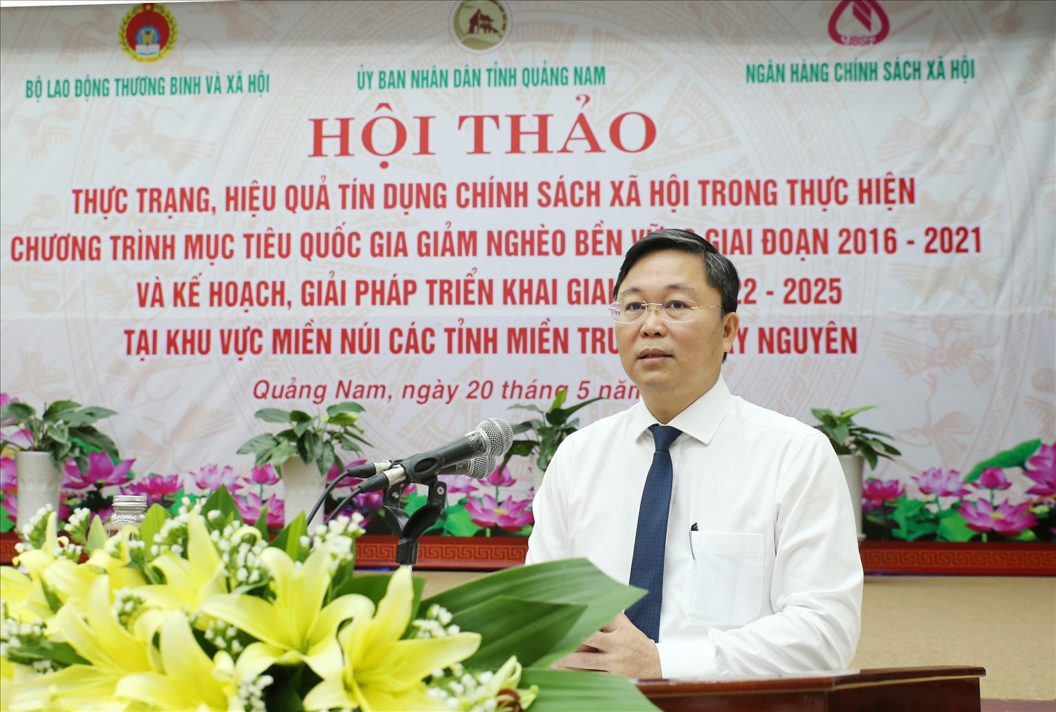 Chủ tịch UBND tỉnh Quảng Nam Lê Trí Thanh phát biểu tại Hội thảo Chủ tịch UBND tỉnh Quảng Nam Lê Trí Thanh phát biểu tại Hội thảo