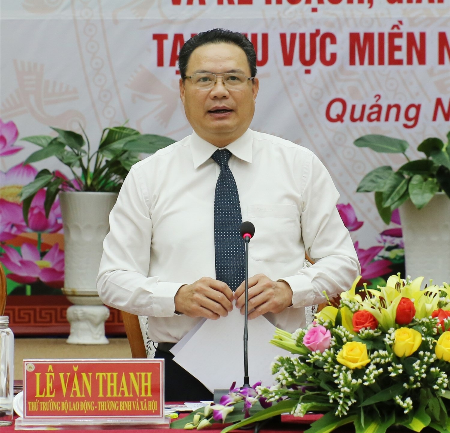 Thứ trưởng Bộ LĐTB&XH Lê Văn Thanh phát biểu kết luận tại Hội thảo Thứ trưởng Bộ LĐTB&XH Lê Văn Thanh phát biểu kết luận tại Hội thảo