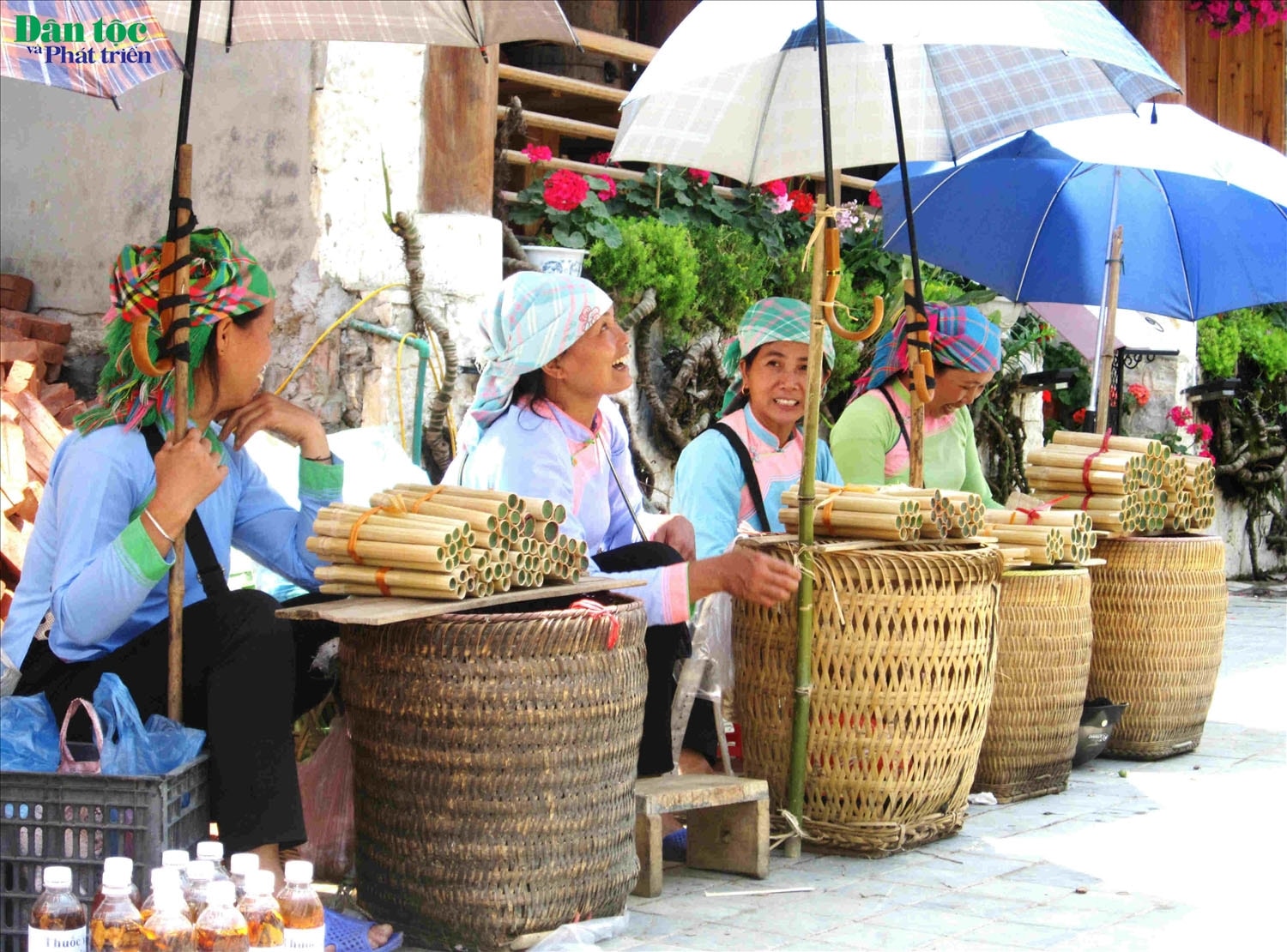 Đặc sản cơm lam món quà tại chợ phiên Tây Bắc