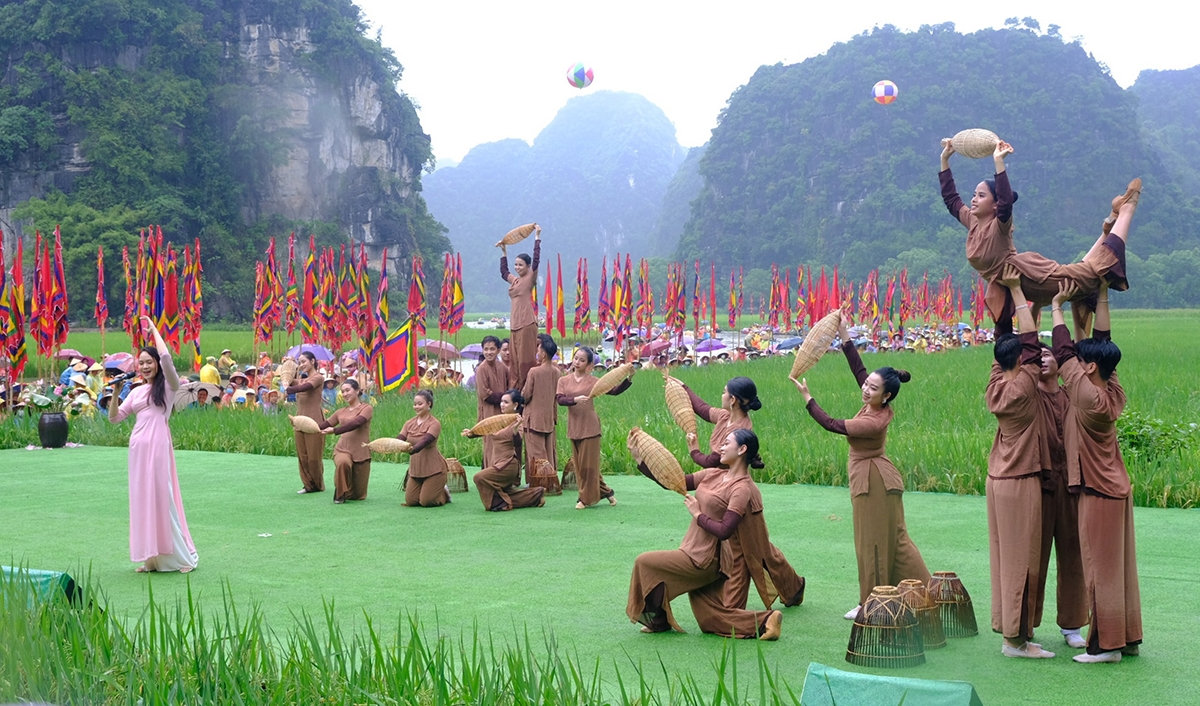 Biểu diễn nghệ thuật (Ảnh: TITC)
