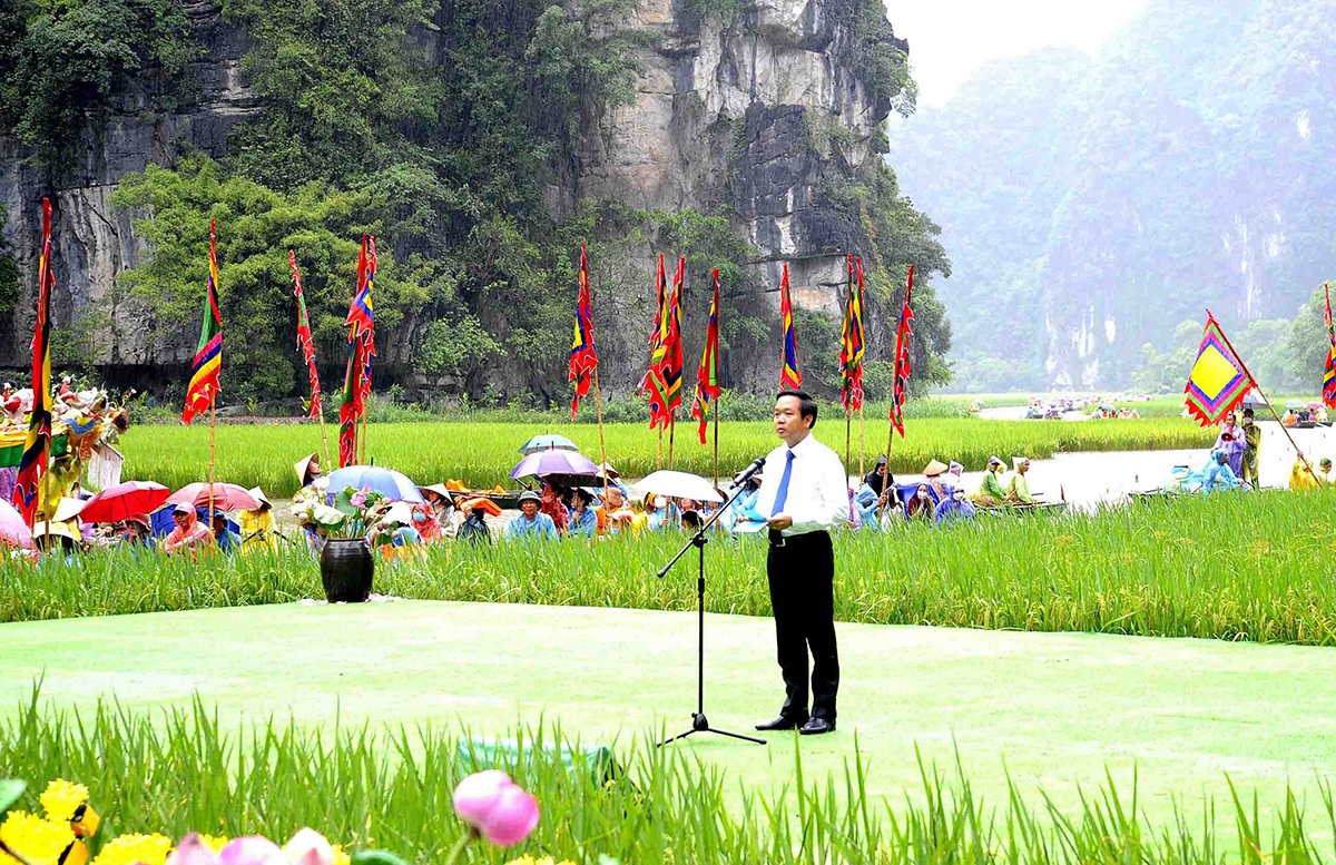 Chủ tịch UBND tỉnh Ninh Bình Phạm Quang Ngọc phát biểu khai mạc buổi lễ (Ảnh: TITC)