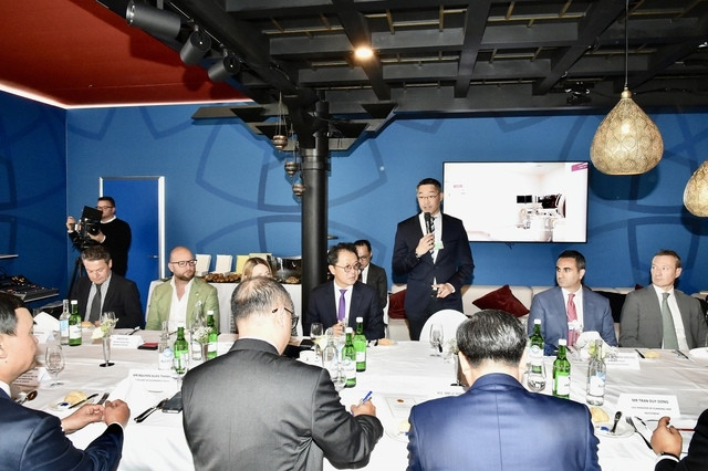 Ông Phillip Roesler, cựu Phó Thủ tướng Đức, Chủ tịch tập đoàn Consessor AG: Việt Nam là một trong những điểm đến đầu tư hấp dẫn nhất trong khu vực. Ảnh VGP/Trần Mạnh