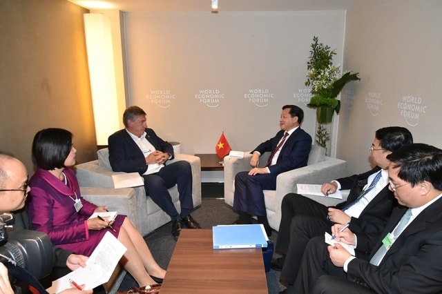 Phó Thủ tướng Lê Minh Khái tiếp ông Jan Jambon, Bộ trưởng - Thủ hiến vùng Flanders, Vương quốc Bỉ. Ảnh VGP/Trần Mạnh Phó Thủ tướng Lê Minh Khái tiếp ông Jan Jambon, Bộ trưởng - Thủ hiến vùng Flanders, Vương quốc Bỉ. Ảnh VGP/Trần Mạnh