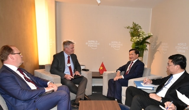 Phó Thủ tướng Lê Minh Khái tiếp Tổng Thư ký OECD Mathias Cormann. Ảnh VGP/Trần Mạnh Phó Thủ tướng Lê Minh Khái tiếp Tổng Thư ký OECD Mathias Cormann. Ảnh VGP/Trần Mạnh