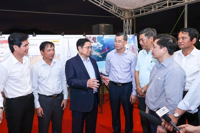 Thủ tướng Phạm Minh Chính đề nghị các bộ, ngành, địa phương phải đề cao trách nhiệm tham gia của các bên trong triển khai dự án - Ảnh: VGP/Nhật Bắc Thủ tướng Phạm Minh Chính đề nghị các bộ, ngành, địa phương phải đề cao trách nhiệm tham gia của các bên trong triển khai dự án - Ảnh: VGP/Nhật Bắc