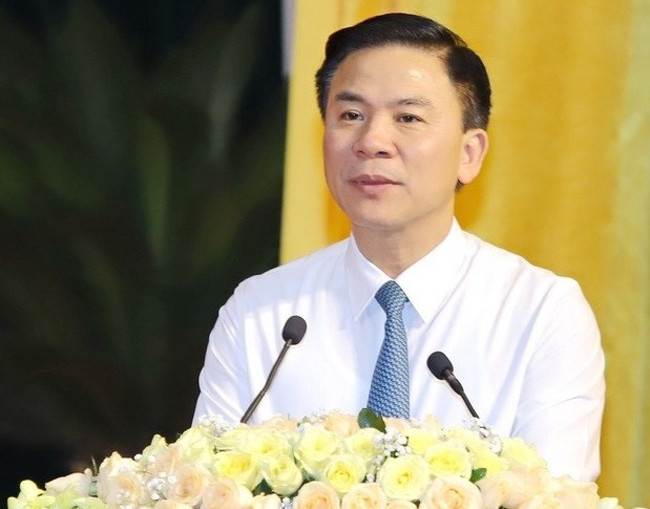 Ủy viên Trung ương Đảng, Bí thư Tỉnh ủy, Chủ tịch HĐND tỉnh Thanh Hóa Đỗ Trọng Hưng phát biểu khai mạc Hội nghị
