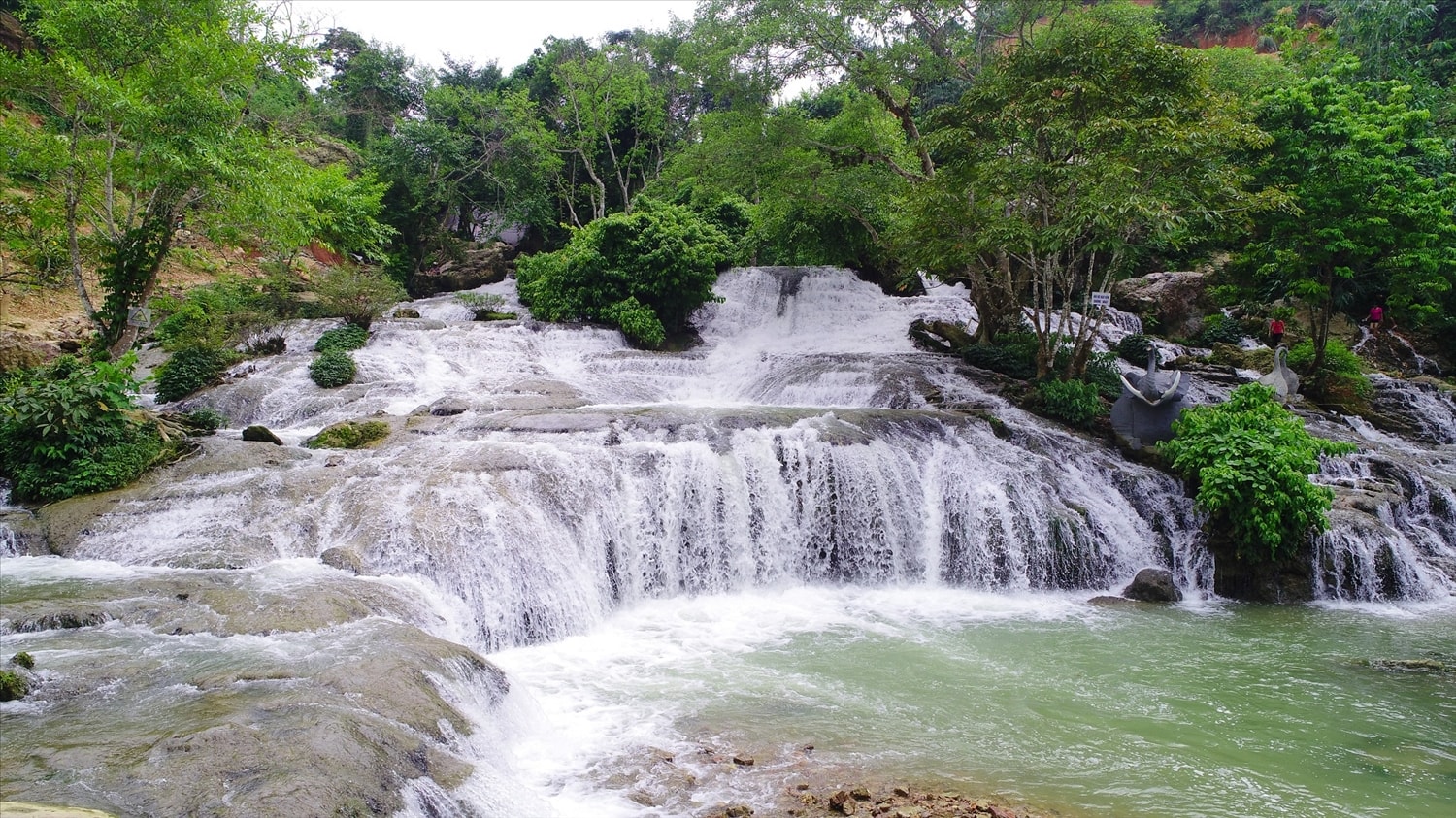 Vẻ đẹp kỳ vĩ của thác Đăng Mò