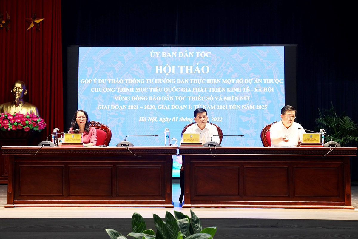 Các Thứ trưởng, Phó Chủ nhiệm Ủy ban Dân tộc dự và chủ trì Hội thảo 