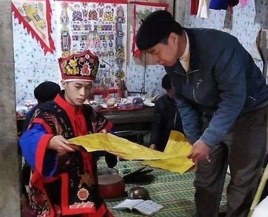 Thầy Tào chủ trì đám tang của người Tày, Nùng ở Lạng Sơn Thầy Tào chủ trì đám tang của người Tày, Nùng ở Lạng Sơn