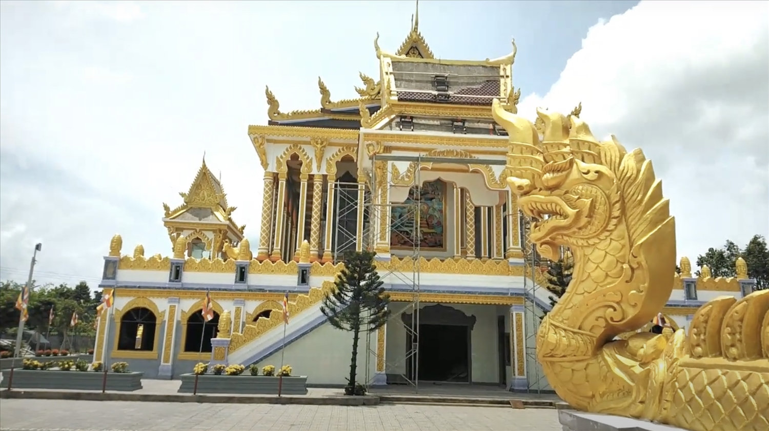 Chùa Sê Rây Tà Mơn luôn được Ban Quản trị tu sửa để đón khách hành hương
