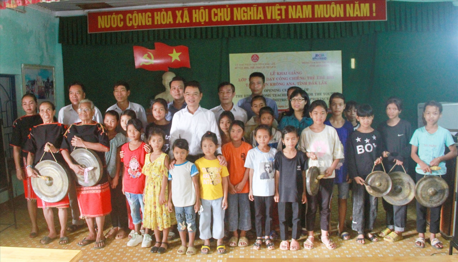 Đắk Lắk mở 3 lớp truyền dạy cồng chiêng ở buôn làng 