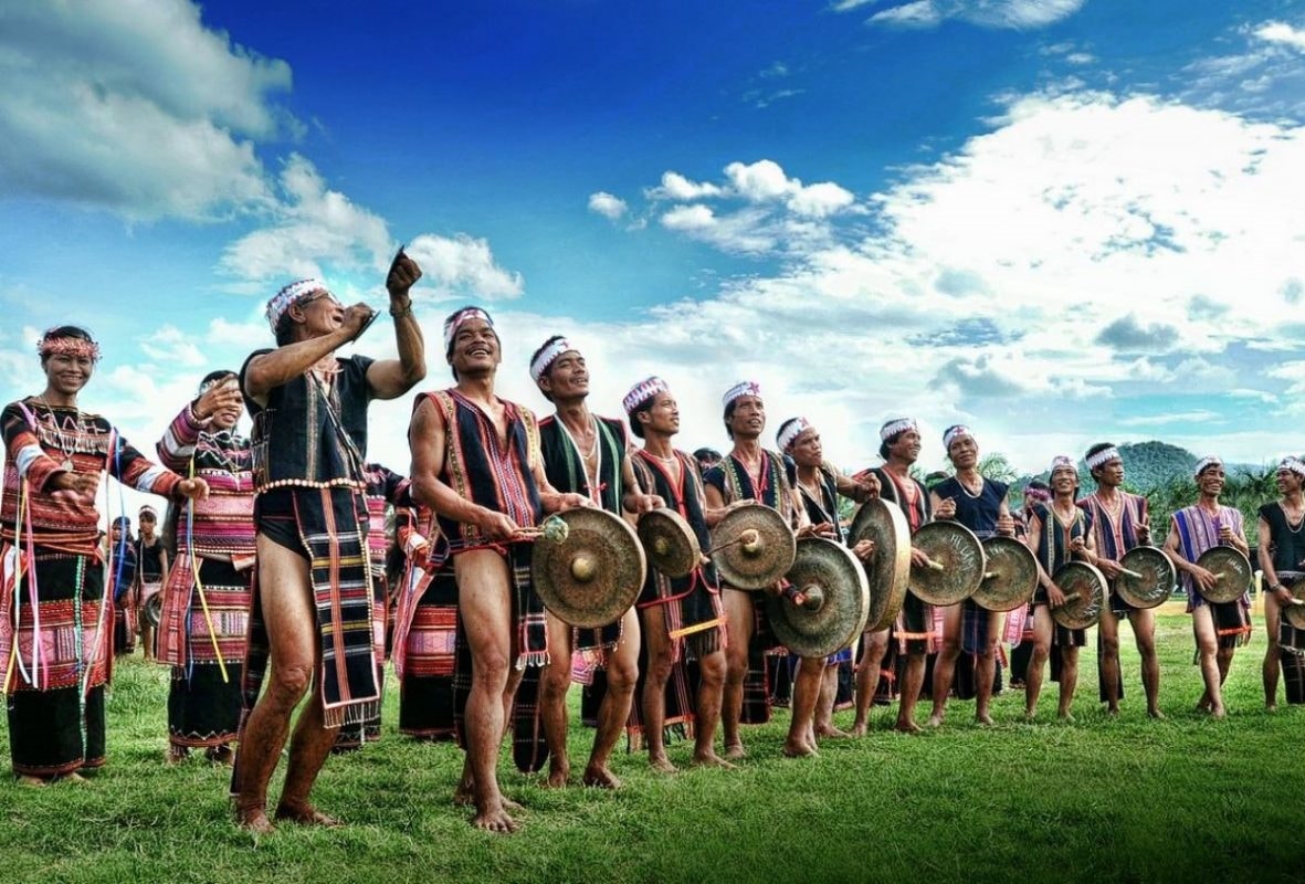 Biểu diễn cồng chiêng Tây Nguyên