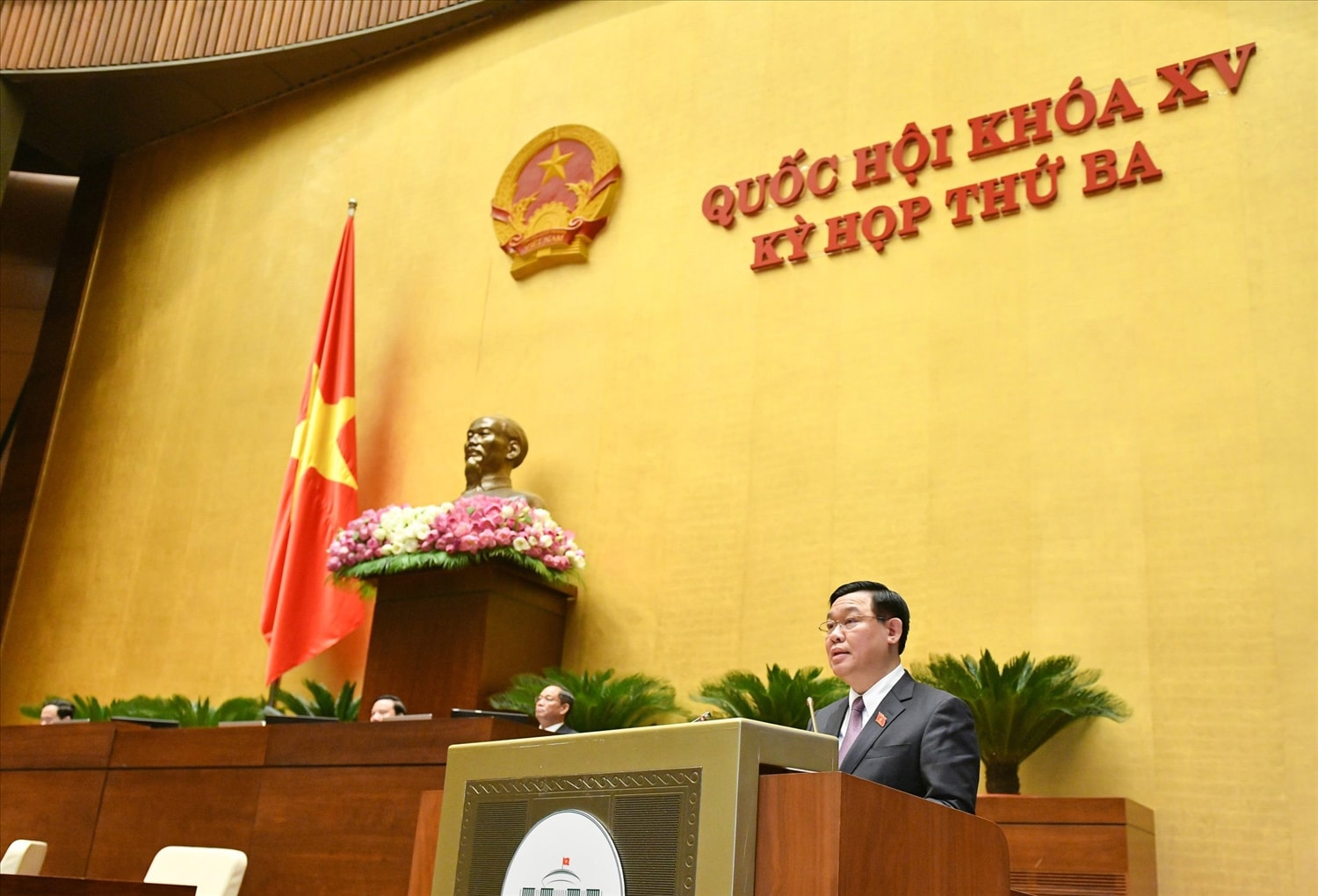 Uỷ viên Bộ Chính trị, Chủ tịch Quốc hội Vương Đình Huệ Uỷ viên Bộ Chính trị, Chủ tịch Quốc hội Vương Đình Huệ