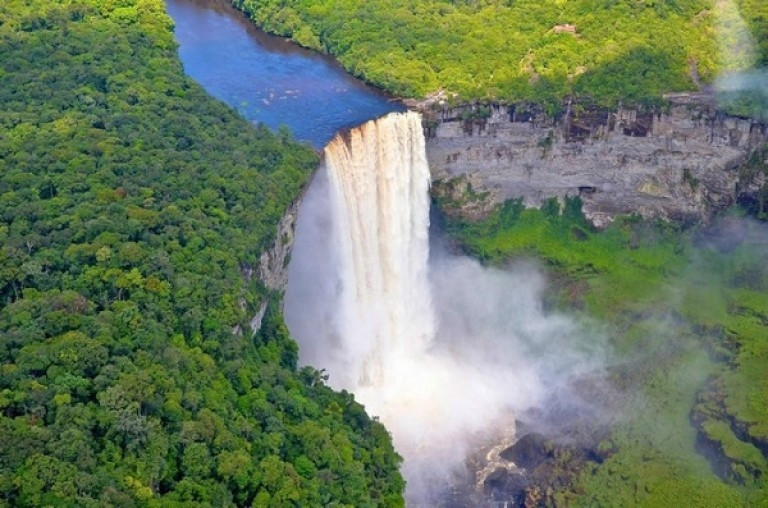 Thác Kaieteur ở Guyana