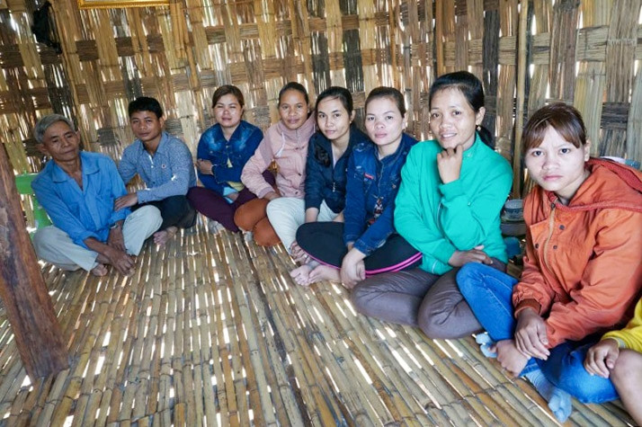 Một buổi sinh họa của Câu lạc bộ tuyên truyền giảm thiểu tảo hôn và hôn nhân cận huyết thống xã Phước Thắng (Bác Ái). Ảnh TL Một buổi sinh họat của Câu lạc bộ tuyên truyền giảm thiểu tảo hôn và hôn nhân cận huyết thống xã Phước Thắng (Bác Ái). Ảnh TL
