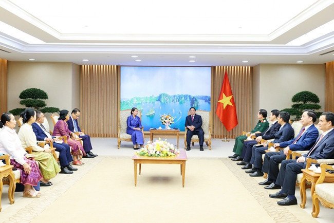 Phó Thủ tướng Men Sam An khẳng định sẽ tiếp tục nỗ lực góp phần vun đắp cho tình hữu nghị giữa hai dân tộc. (Ảnh: VGP/Nhật Bắc)