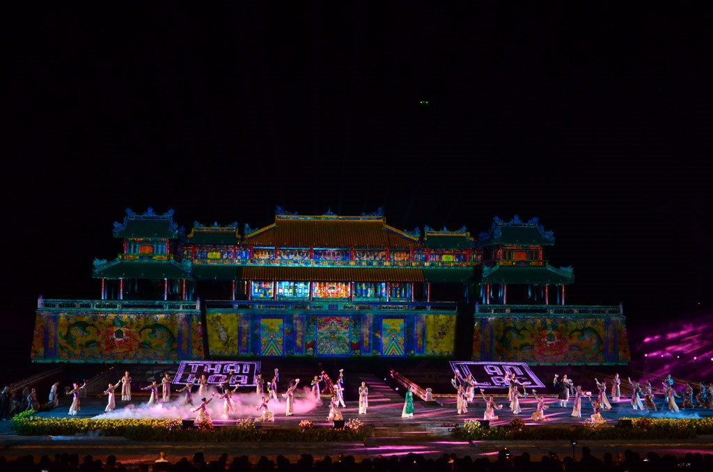 Chầu văn Huế “Âm sắc Hương Bình”