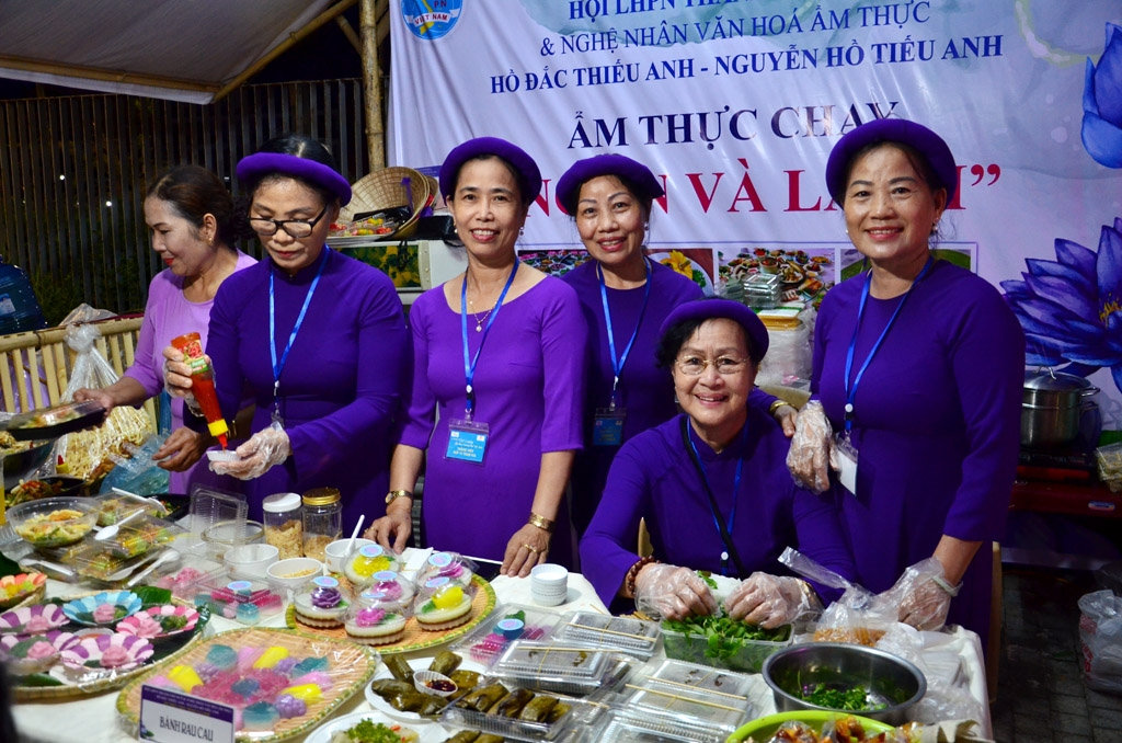 Những người phụ nữ ở đất Cố đô Huế quảng bá hình ảnh ẩm thực và con người Huế thân thiện và mến khách