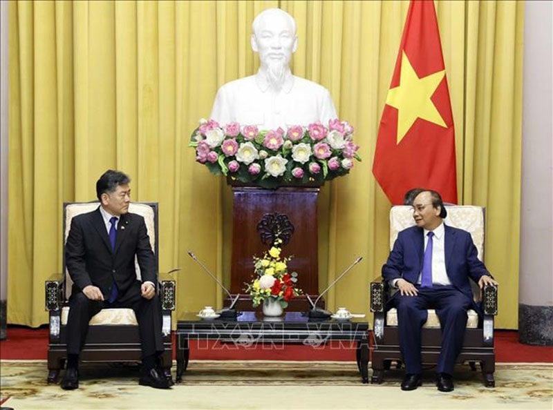 Chủ tịch nước Nguyễn Xuân Phúc tiếp ông Furukawa Yoshihisa, Bộ trưởng Tư pháp Nhật Bản. (Ảnh: TTXVN) Chủ tịch nước Nguyễn Xuân Phúc tiếp ông Furukawa Yoshihisa, Bộ trưởng Tư pháp Nhật Bản. (Ảnh: TTXVN)