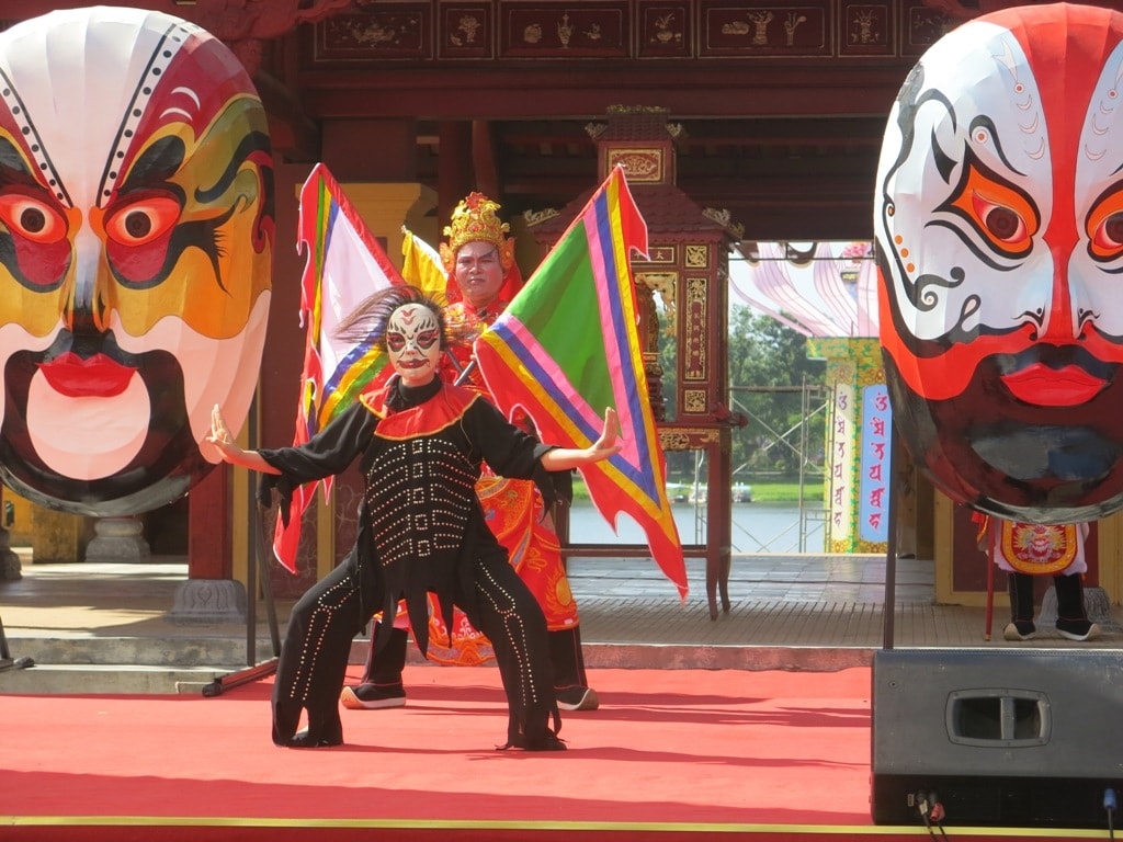 Biểu diễn trích đoạn tuồng 