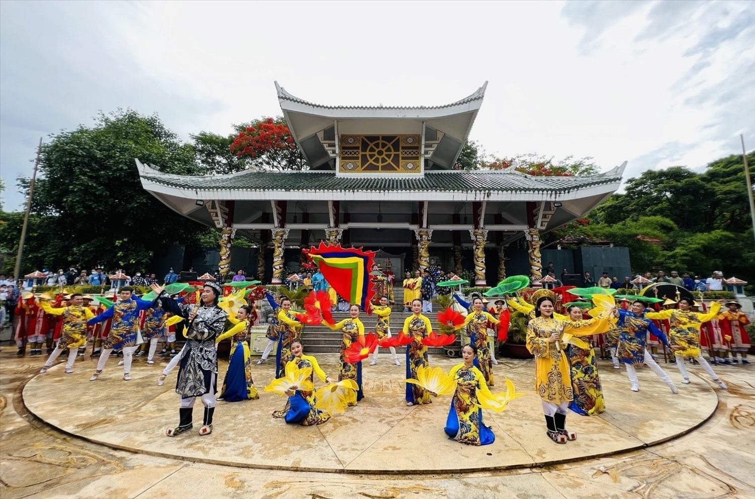 Lễ hội Vía Bà Chúa Xứ núi Sam Lễ hội Vía Bà Chúa Xứ núi Sam
