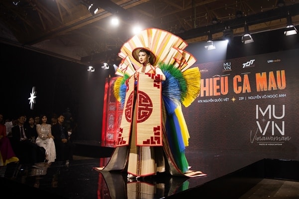 Tác phẩm Chiếu Cà Mau trên sân khấu Miss Universe Vietnam 2022
