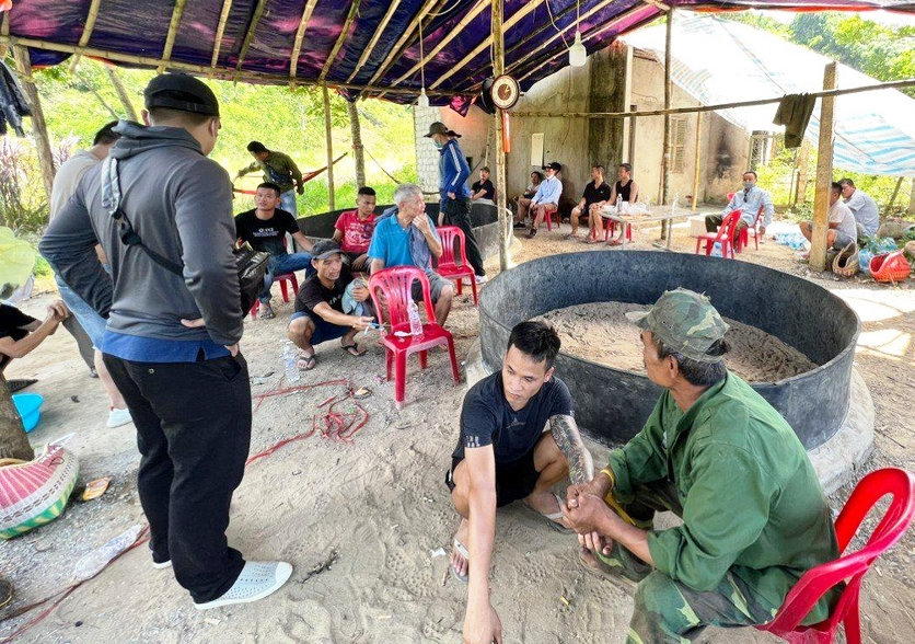 Hiện trường vụ đá gà bị phát hiện và bắt giữ