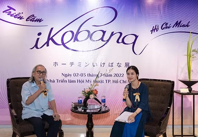 Nhà nghiên cứu - dịch giả Nhật Chiêu chia sẻ trong buổi giao lưu. Nhà nghiên cứu - dịch giả Nhật Chiêu chia sẻ trong buổi giao lưu.