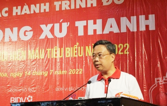 PGs.Ts. Nguyễn Hà Thanh, Phó Trưởng Ban Tổ chức “Hành trình đỏ - Kết nối dòng máu Việt” lần thứ X phát biểu tại lễ khai mạc