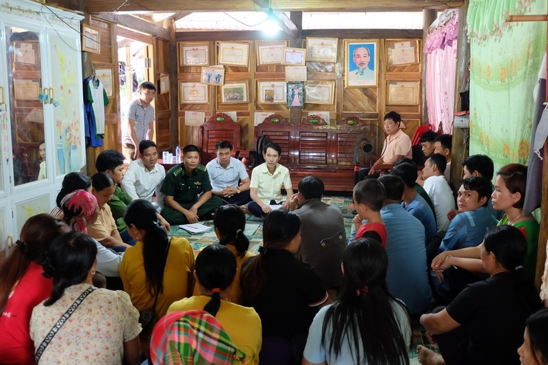 Một buổi tuyên truyền phòng chống tảo hôn thu hút nhiều người dân tham gia.