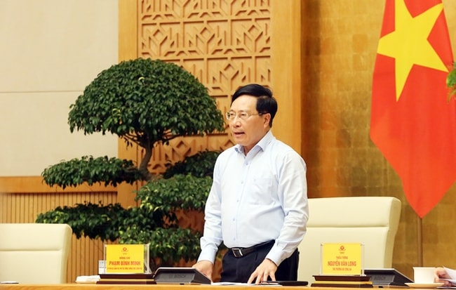 Phó Thủ tướng Thường trực Phạm Bình Minh chủ trì Hội nghị trực tuyến toàn quốc sơ kết công tác bảo đảm trật tự, an toàn giao thông 6 tháng đầu năm và phương hướng, nhiệm vụ 6 tháng cuối năm 2022 tại Trụ sở Chính phủ, chiều ngày 15/7. (Ảnh: VGP/Hải Minh) Phó Thủ tướng Thường trực Phạm Bình Minh chủ trì Hội nghị trực tuyến toàn quốc sơ kết công tác bảo đảm trật tự, an toàn giao thông 6 tháng đầu năm và phương hướng, nhiệm vụ 6 tháng cuối năm 2022 tại Trụ sở Chính phủ, chiều ngày 15/7. (Ảnh: VGP/Hải Minh)