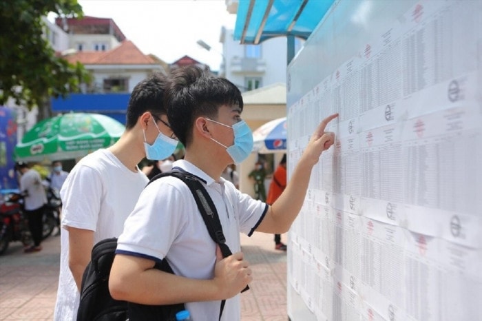 Hạ điểm chuẩn vào lớp 10 công lập tại Hà Nội. Ảnh minh hoạ Hạ điểm chuẩn vào lớp 10 công lập tại Hà Nội. Ảnh minh hoạ