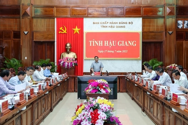Thủ tướng Chính phủ Phạm Minh Chính làm việc với Ban Thường vụ Tỉnh ủy Hậu Giang về kết quả thực nhiệm vụ trọng tâm năm 2021 và 6 tháng đầu năm 2022. Ảnh: VGP/Nhật Bắc Thủ tướng Chính phủ Phạm Minh Chính làm việc với Ban Thường vụ Tỉnh ủy Hậu Giang về kết quả thực nhiệm vụ trọng tâm năm 2021 và 6 tháng đầu năm 2022. Ảnh: VGP/Nhật Bắc