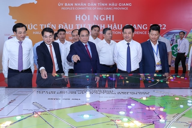 Thủ tướng Phạm Minh Chính dự Hội nghị Xúc tiến đầu tư năm 2022 của tỉnh Hậu Giang trong khuôn khổ chuyến công tác. Ảnh: VGP/Nhật Bắc Thủ tướng Phạm Minh Chính dự Hội nghị Xúc tiến đầu tư năm 2022 của tỉnh Hậu Giang trong khuôn khổ chuyến công tác. Ảnh: VGP/Nhật Bắc