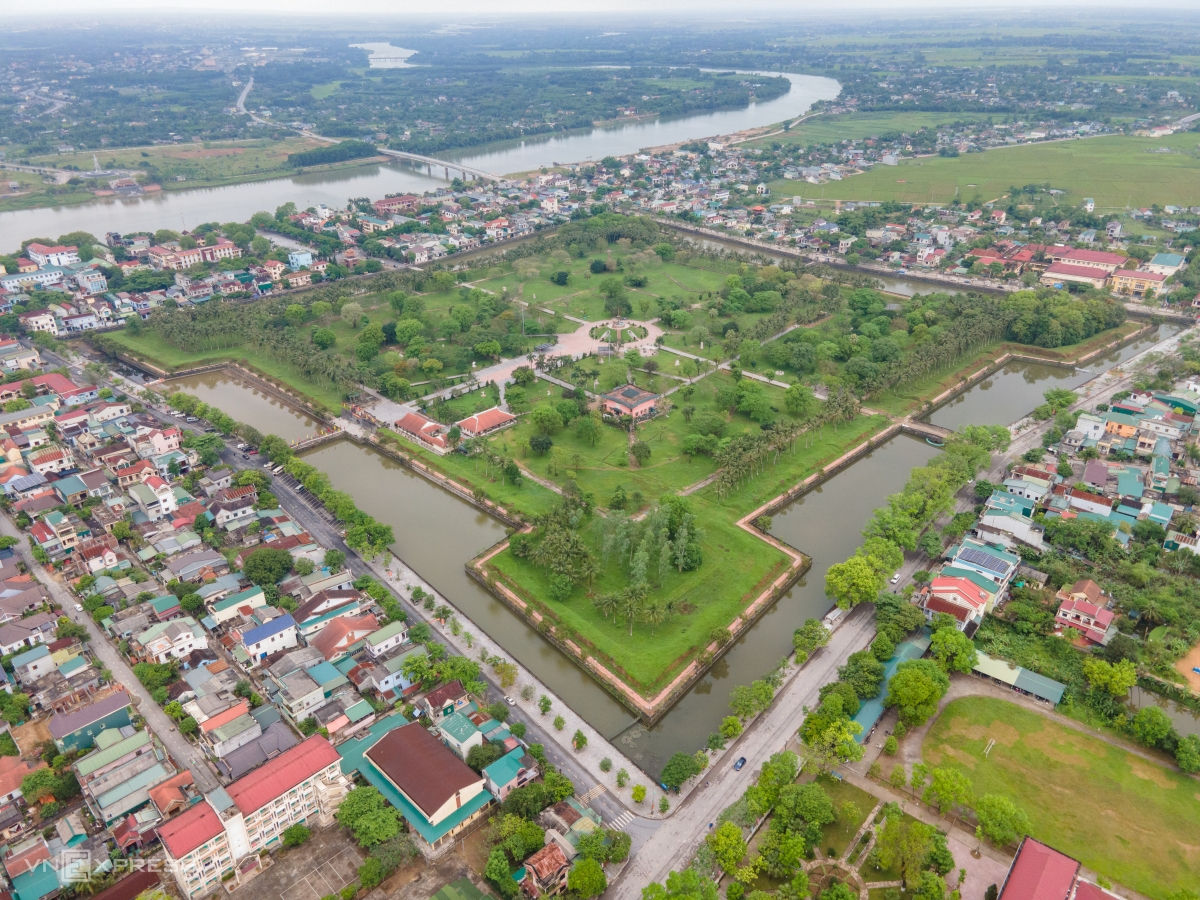Màu xanh sự sống vẫn là màu chủ đạo ở cổ thành