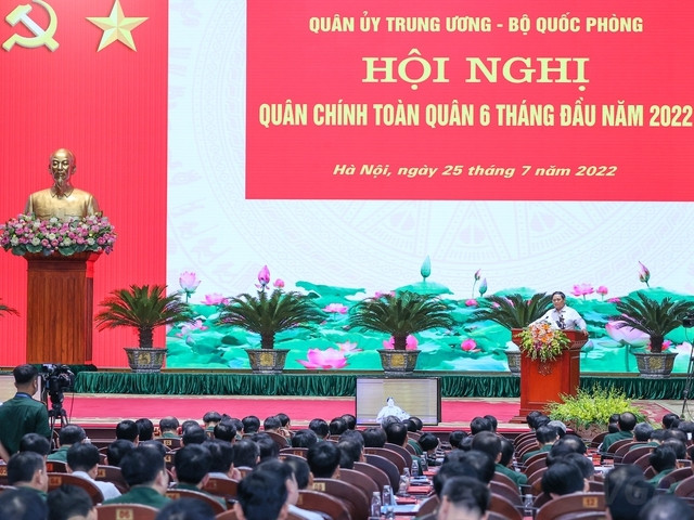 Thủ tướng Phạm Minh Chính dự và phát biểu chỉ đạo tại Hội nghị Quân chính toàn quân để đánh giá công tác lãnh đạo, chỉ đạo nhiệm vụ quân sự, quốc phòng 6 tháng đầu năm và nhiệm vụ 6 tháng cuối năm 2022 - Ảnh: VGP/Nhật Bắc Thủ tướng Phạm Minh Chính dự và phát biểu chỉ đạo tại Hội nghị Quân chính toàn quân để đánh giá công tác lãnh đạo, chỉ đạo nhiệm vụ quân sự, quốc phòng 6 tháng đầu năm và nhiệm vụ 6 tháng cuối năm 2022 - Ảnh: VGP/Nhật Bắc