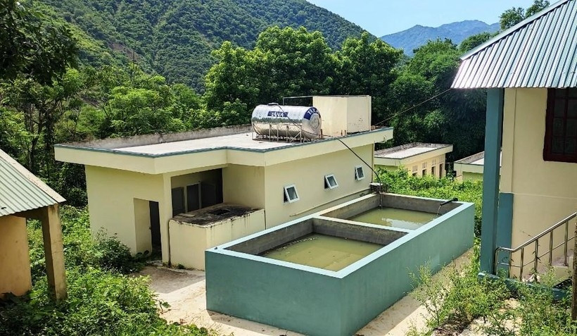 Khu bể nước sinh hoạt và vệ sinh của Làng học sinh cũng đã được sửa sang