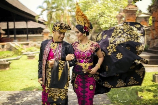 Trang phục cưới của người Indonesia trên đảo Bali Trang phục cưới của người Indonesia trên đảo Bali